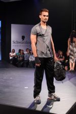at Schwarzkopf reveals new look for the season in Renaissance Hotel, Mumbai on 10th May 2012 (110).JPG